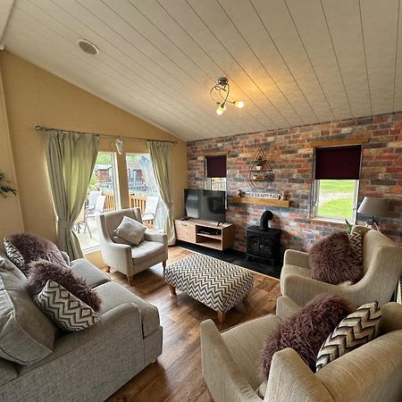 Luxury Lakeside Lodge L1 With Hot Tub Situated At Tattershall Lakes Country Park Luaran gambar