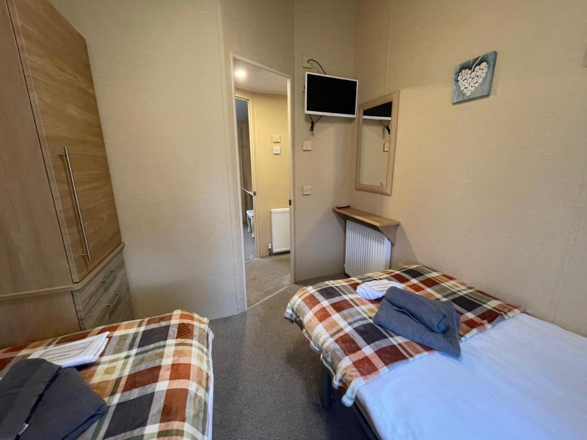 Luxury Lakeside Lodge L1 With Hot Tub Situated At Tattershall Lakes Country Park Luaran gambar